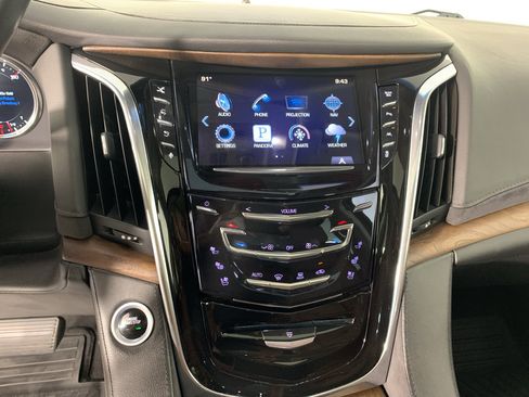 Used 2016 Cadillac Escalade Premium AWD/4WD image 24