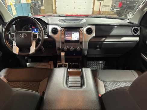Used 2017 Toyota Tundra SR5 image 34