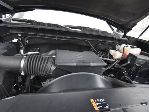 Used 2025 Chevrolet Silverado 2500 LTZ w/ LTZ Convenience Package image 17