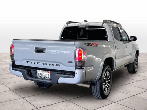 Used 2021 Toyota Tacoma TRD Sport w/ TRD Premium Sport Package AWD/4WD image 14