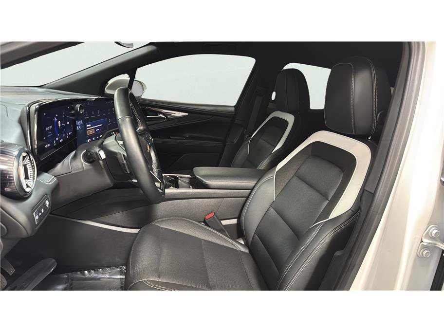 Used 2024 Chevrolet Blazer EV LT AWD/4WD image 17