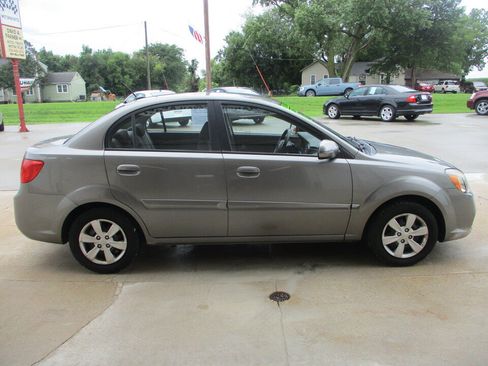 Used 2011 Kia Rio LX w/ Value Pkg FWD image 2