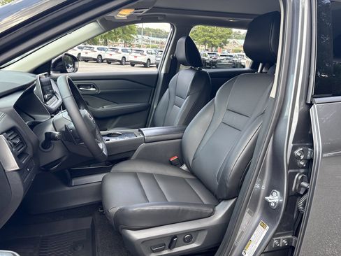 Used 2026 Nissan Rogue Dark Armor FWD image 16