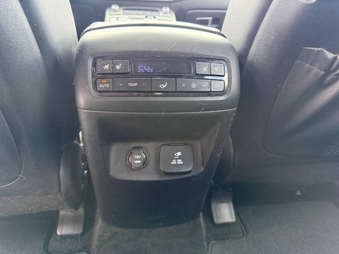 Used 2022 Hyundai Palisade Limited FWD image 8