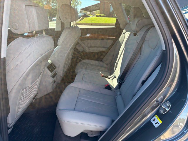 Used 2023 Audi Q5 e Premium Plus w/ Premium Plus Package AWD/4WD image 11