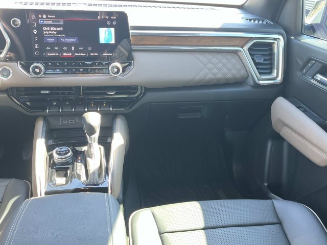 Used 2026 GMC Canyon Denali AWD/4WD image 16