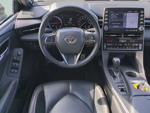 Used 2021 Toyota Avalon XSE image 15