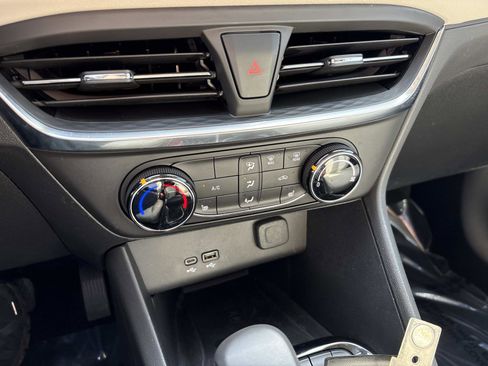 Certified 2024 Buick Encore GX Preferred w/ Comfort Package image 23