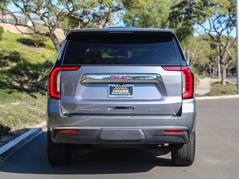 Used 2022 GMC Yukon SLT w/ SLT Premium Package image 5