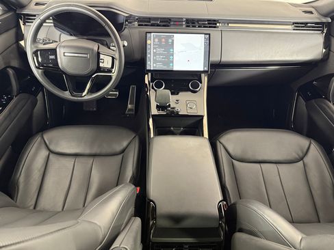 Used 2023 Land Rover Range Rover Sport SE Dynamic image 15