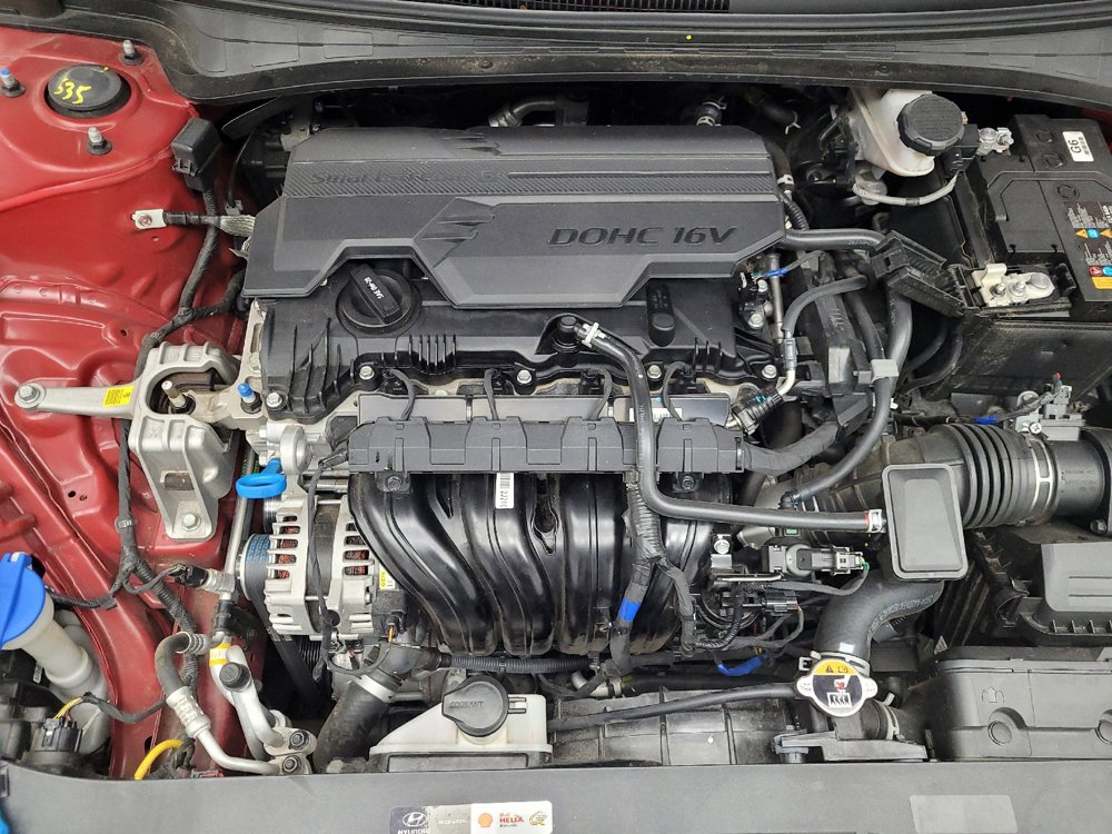 Used 2025 Hyundai Elantra Limited FWD image 30