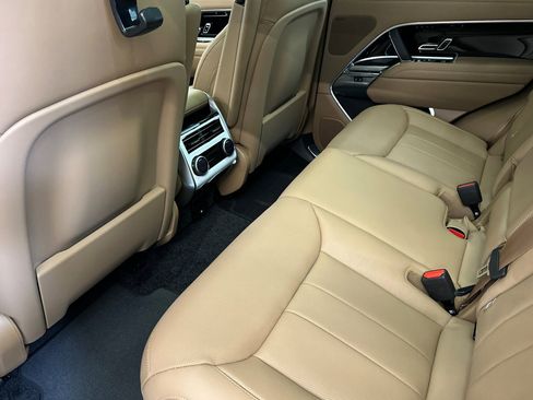 New 2026 Land Rover Range Rover SE image 16