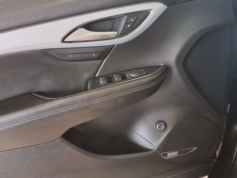 Used 2025 Buick Envision Avenir AWD/4WD image 19