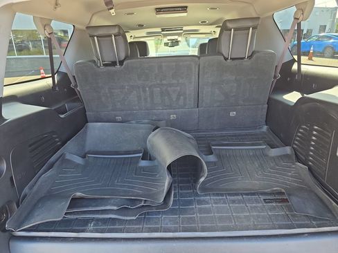 Used 2017 Chevrolet Suburban LT AWD/4WD image 32