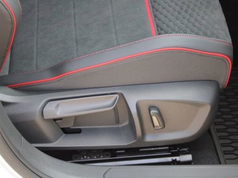 New 2026 Volkswagen GTI SE FWD image 13