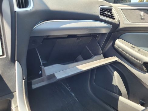 Certified 2022 Ford Edge SEL w/ Sport Appearance Package image 25