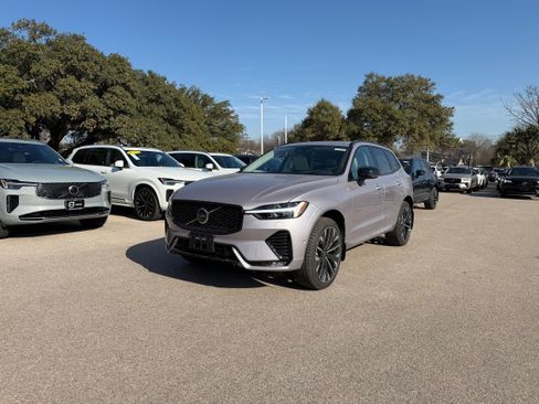 New 2026 Volvo XC60 B5 Ultra w/ Climate Package image 2