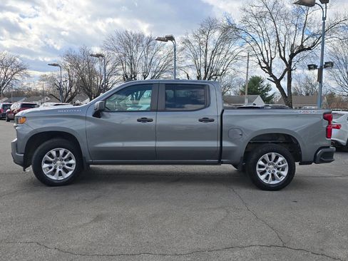 Used 2022 Chevrolet Silverado 1500 Custom image 3