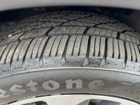 Used 2019 Buick Encore Essence FWD image 45