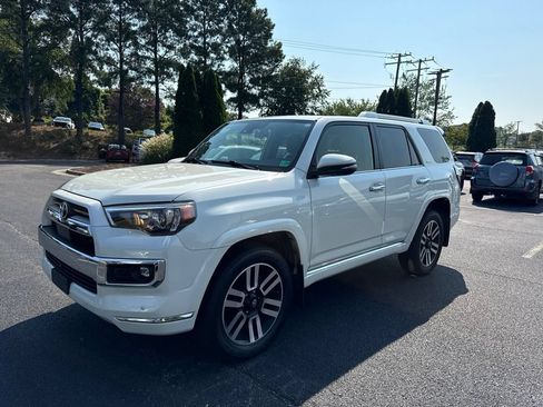 Certified 2022 Toyota 4Runner Limited AWD/4WD image 5