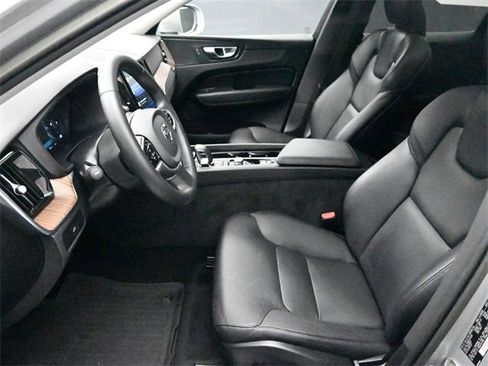 Used 2023 Volvo XC60 B5 Plus w/ Protection Package Premier image 18