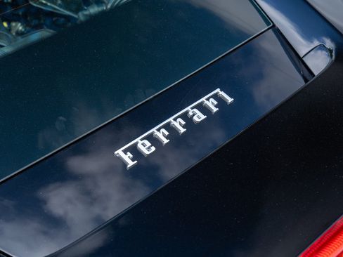Used 2018 Ferrari 488 GTB RWD image 16