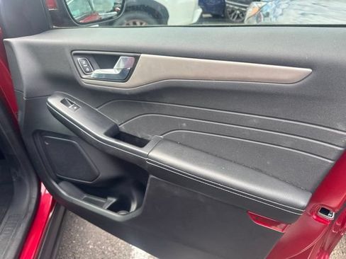 Used 2022 Ford Escape SEL FWD image 21