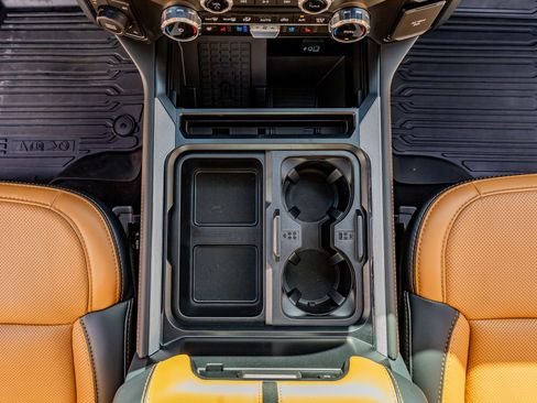 Used 2024 Ford F250 Platinum image 26