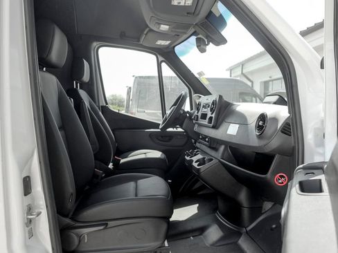 Used 2026 Mercedes-Benz Sprinter 2500 image 20