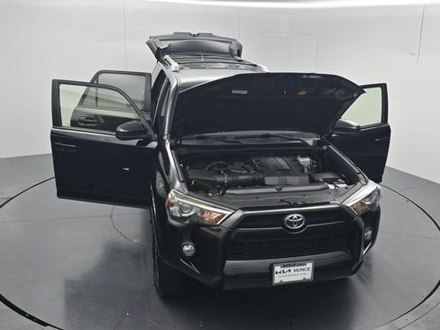 Used 2016 Toyota 4Runner SR5 AWD/4WD image 54