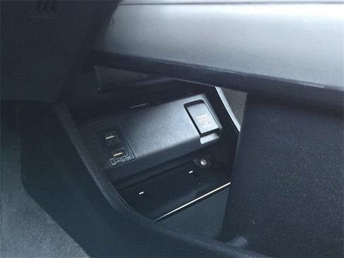 Used 2021 Honda HR-V EX image 17