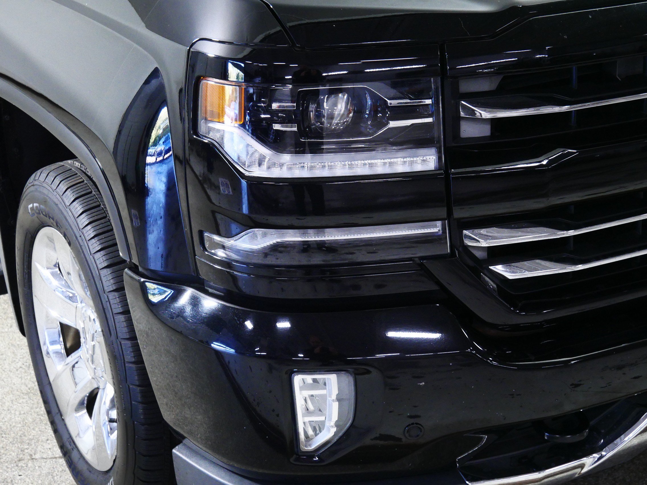 Certified 2017 Chevrolet Silverado 1500 LTZ Z71 w/ LTZ Plus Package AWD/4WD image 16