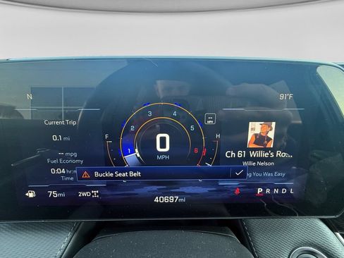 Used 2025 Chevrolet Equinox LT AWD/4WD image 13