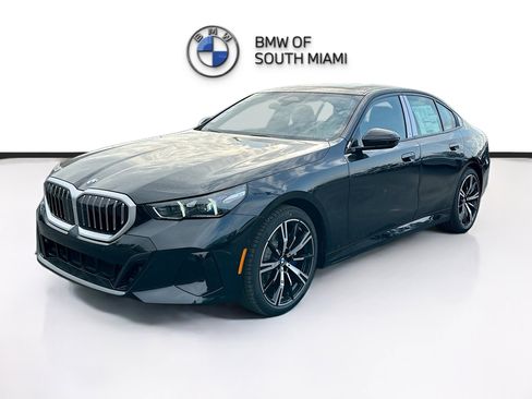 New 2026 BMW 530i w/ M Sport Package RWD image 3