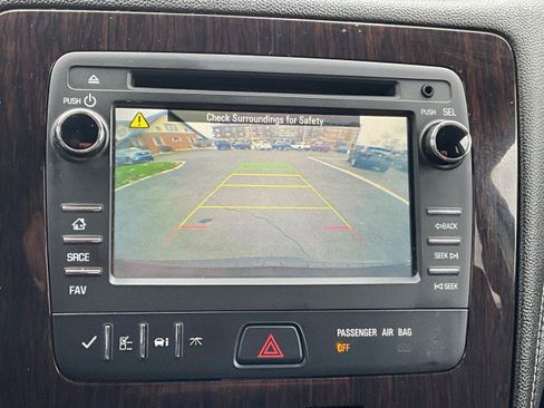 Used 2017 Chevrolet Traverse LT w/ Style and Technology Package image 20