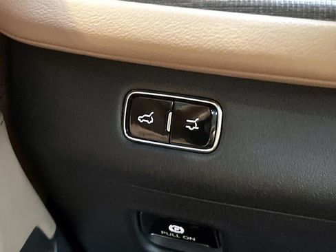 Used 2025 Lincoln Navigator L Black Label AWD/4WD image 27