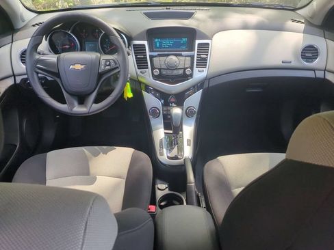Used 2013 Chevrolet Cruze LS FWD image 20