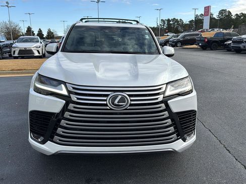 Used 2023 Lexus LX 600 4WD w/ Luxury Package image 7