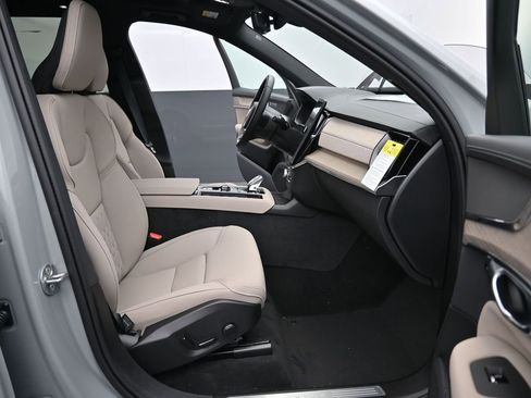 New 2026 Volvo XC90 B6 Core AWD/4WD image 15