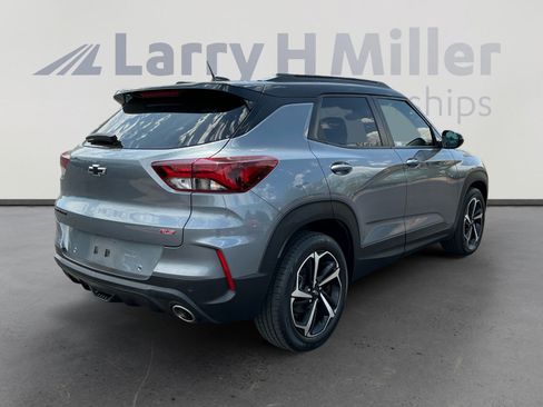 Used 2021 Chevrolet TrailBlazer RS w/ Sun and Liftgate Package FWD image 5