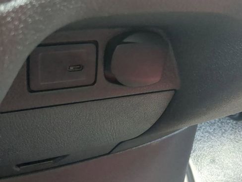 Used 2024 Mercedes-Benz Sprinter 2500 image 18