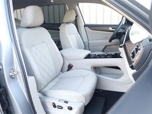 New 2026 Volkswagen Atlas SEL Premium R-Line image 32