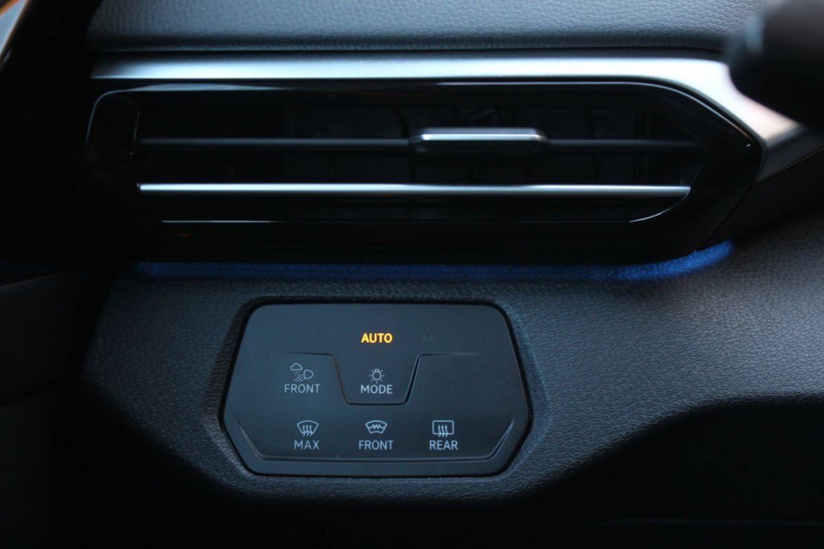 Used 2022 Volkswagen ID.4 Pro S AWD/4WD image 19
