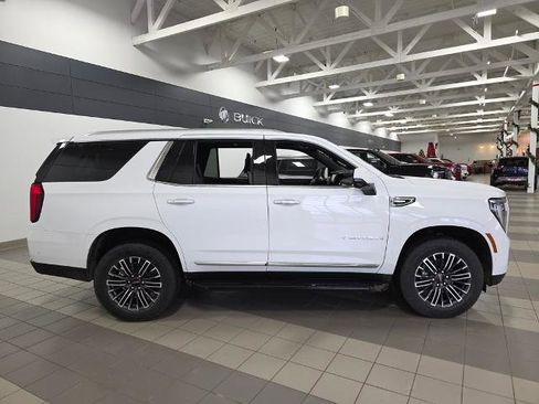 New 2026 GMC Yukon Elevation image 7