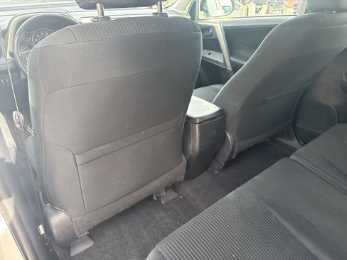 Used 2014 Toyota RAV4 LE image 39