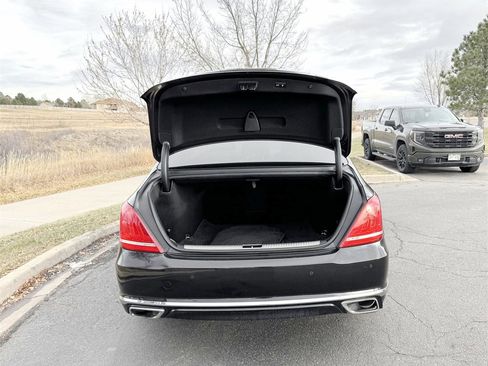 Used 2018 Genesis G90 3.3T Premium image 9
