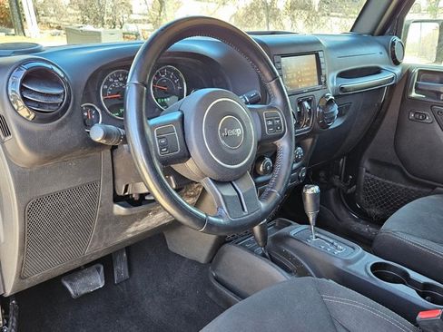 Used 2018 Jeep Wrangler Unlimited Sahara image 10