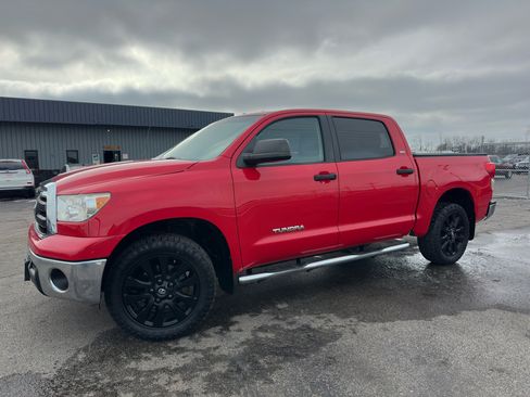 Used 2012 Toyota Tundra 4x4 CrewMax image 4