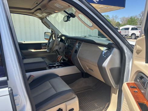 Used 2009 Ford Expedition Eddie Bauer AWD/4WD image 15