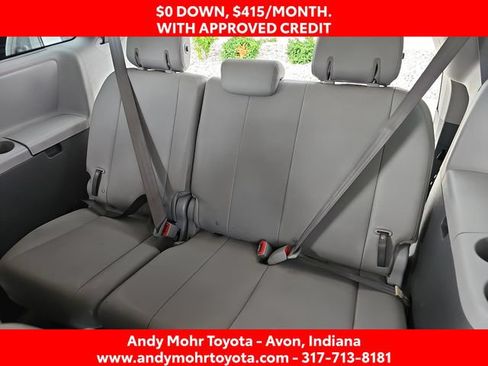 Used 2017 Toyota Sienna XLE Premium FWD image 30